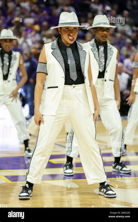 LSU Tiger Girls Dance Team 2024 HipHop Routine UDA College。